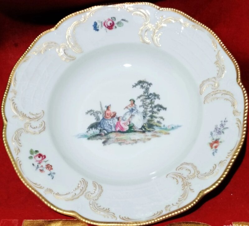 Doua farfurii Rosenthal Sanssouici