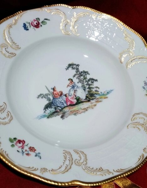 Doua farfurii Rosenthal Sanssouici