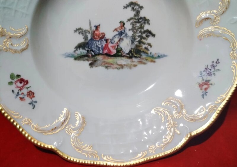 Doua farfurii Rosenthal Sanssouici